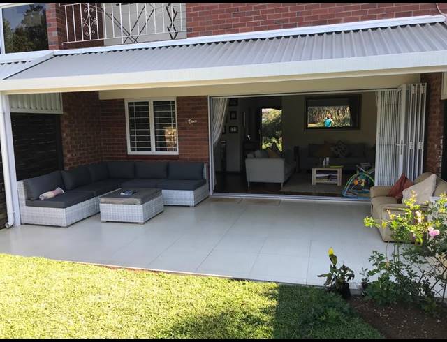 2 BEDROOM TOWNHOUSE RENTED IN HILLCREST CENTRAL